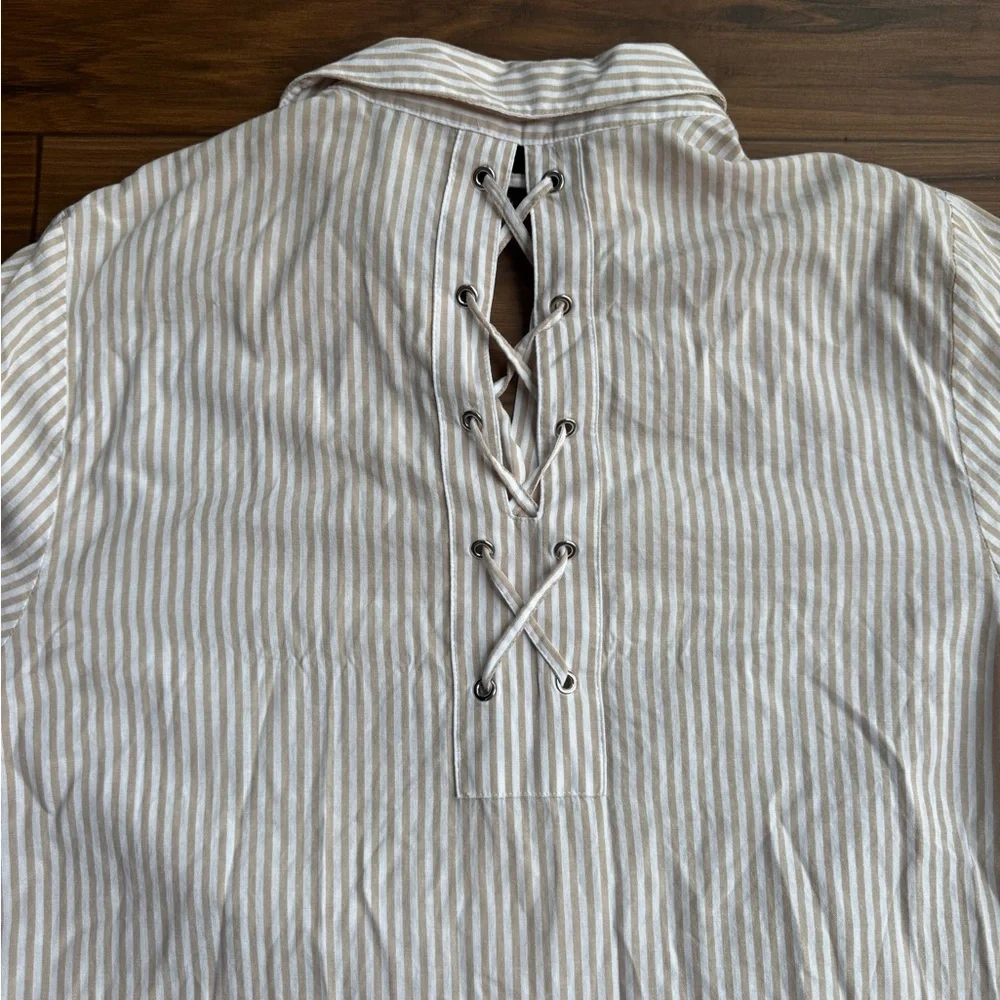 Fun button up top - Picture 2 of 2